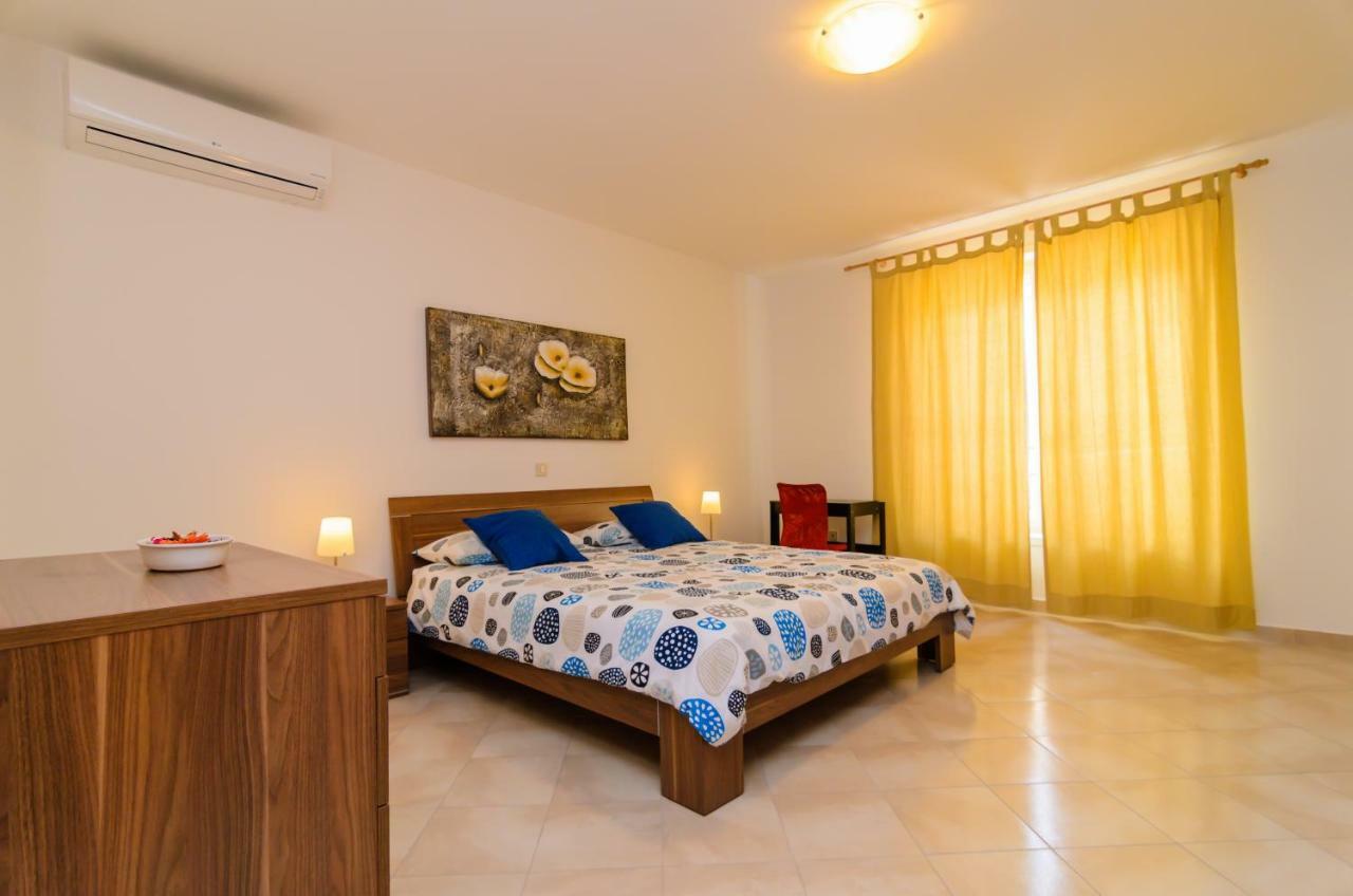 Ornella Zadar Exterior foto