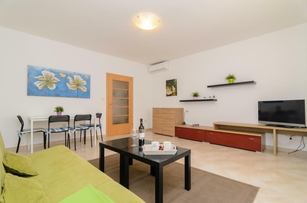 Ornella Zadar Exterior foto